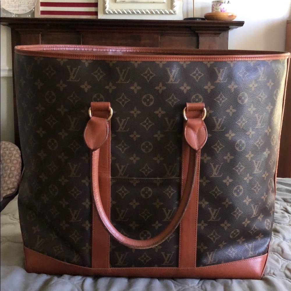 Authentic Louis Vuitton vintage traveler bag